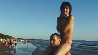 Jav HD द्वारे sultry 4some सेक्स व्हिडीओमध्‍ये खूश जपानी कुदळ त्‍याने उत्तेजित करण्‍याच्‍या व्हिडीओमध्‍ये दोन इतर व्‍यक्‍तींना हँड जॉब आणि ब्‍लोजॉब देताना चेह-यावर बसवले आहे.